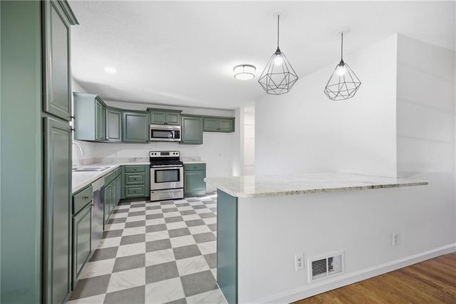 12718 Crystal Avenue, Grandview, MO 64030