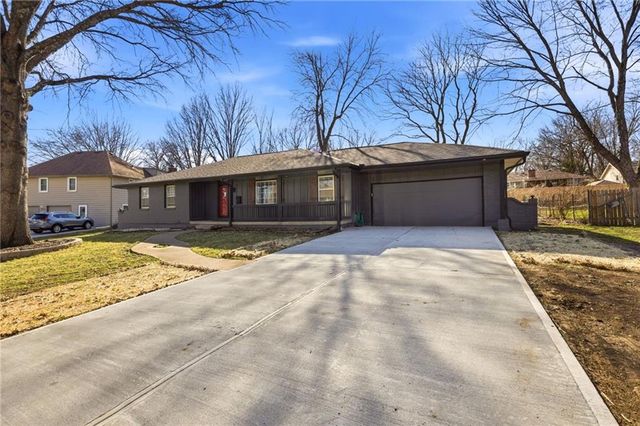 12718 Crystal Avenue, Grandview, MO 64030