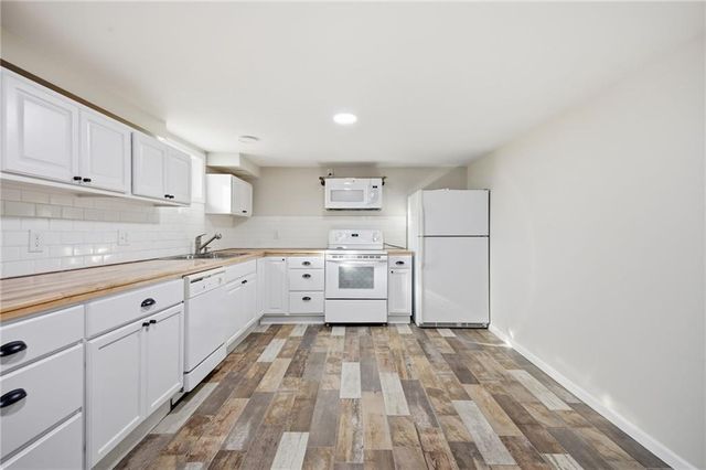 12718 Crystal Avenue, Grandview, MO 64030