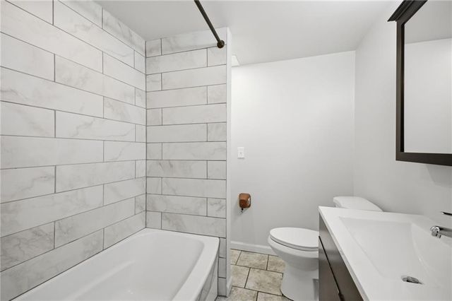 12718 Crystal Avenue, Grandview, MO 64030