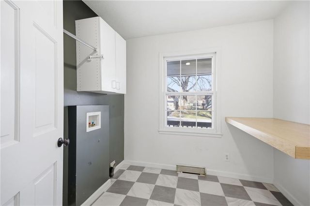 12718 Crystal Avenue, Grandview, MO 64030