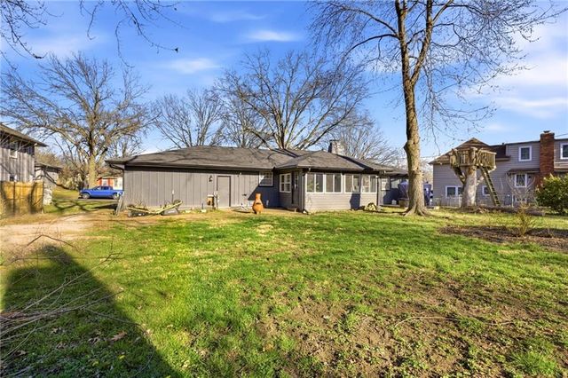 12718 Crystal Avenue, Grandview, MO 64030