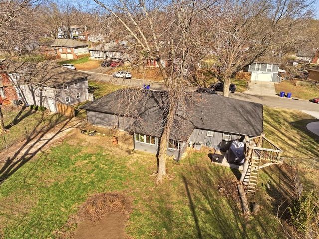 12718 Crystal Avenue, Grandview, MO 64030