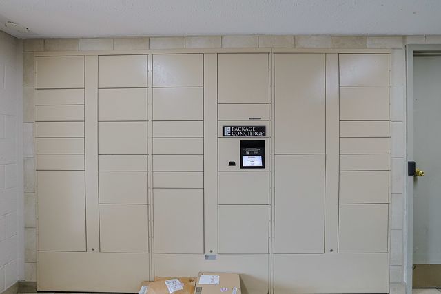 8815 W Golf Road 6I, Niles, IL 60714