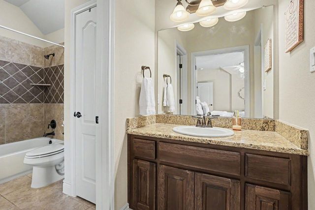 809 Prairie Dunes DR, Georgetown, TX 78628