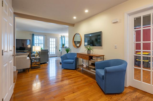 2 Lowther Place, Nashua, NH 03062