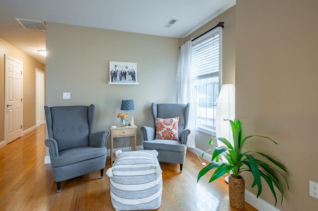 2 Lowther Place, Nashua, NH 03062