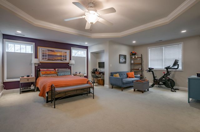 2 Lowther Place, Nashua, NH 03062