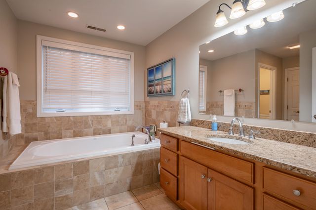 2 Lowther Place, Nashua, NH 03062