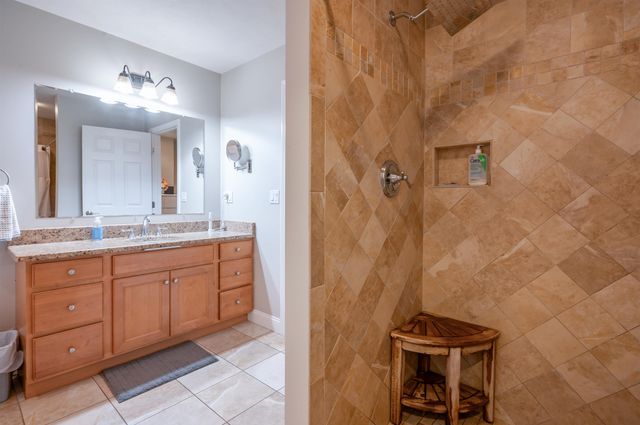 2 Lowther Place, Nashua, NH 03062