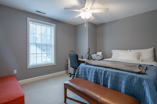 2 Lowther Place, Nashua, NH 03062