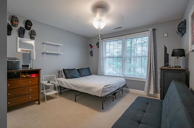 2 Lowther Place, Nashua, NH 03062