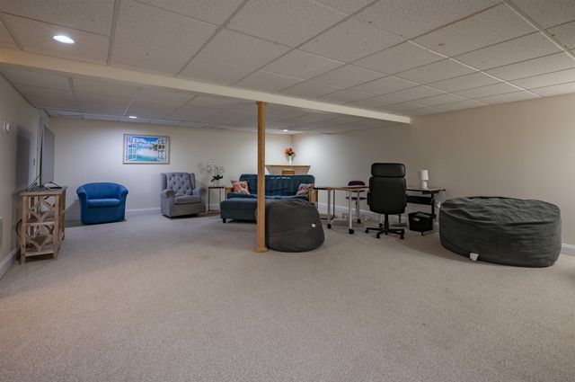 2 Lowther Place, Nashua, NH 03062