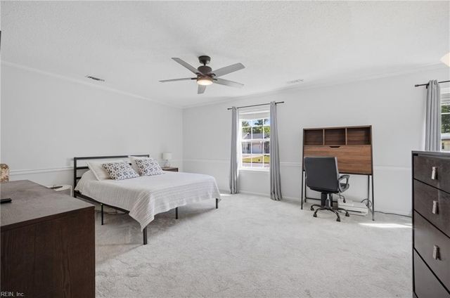 1721 Star Lake DR, Virginia Beach, VA 23453