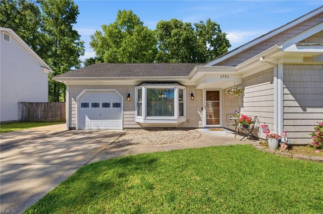 1721 Star Lake DR, Virginia Beach, VA 23453