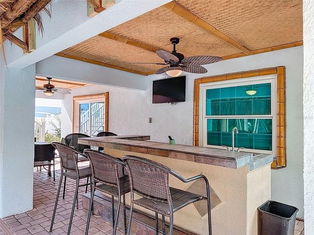 4805 2ND AVENUE, Holmes Beach, FL 34217