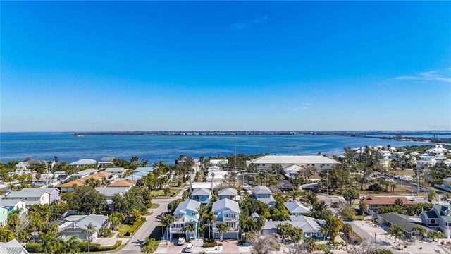 4805 2ND AVENUE, Holmes Beach, FL 34217