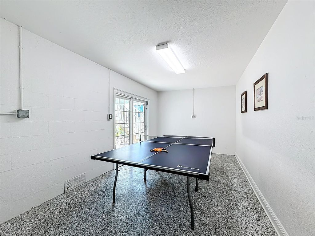 Image 31 of property listing at 4805 2ND AVENUE, Holmes Beach, FL 34217