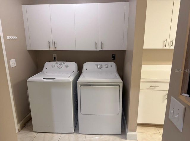 2011 W DEL WEBB BOULEVARD, Sun City Center, FL 33573