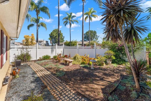 5025 Dick St, San Diego, CA 92115