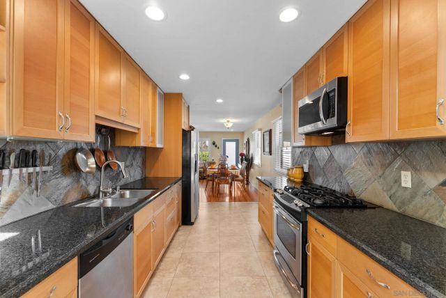 5025 Dick St, San Diego, CA 92115