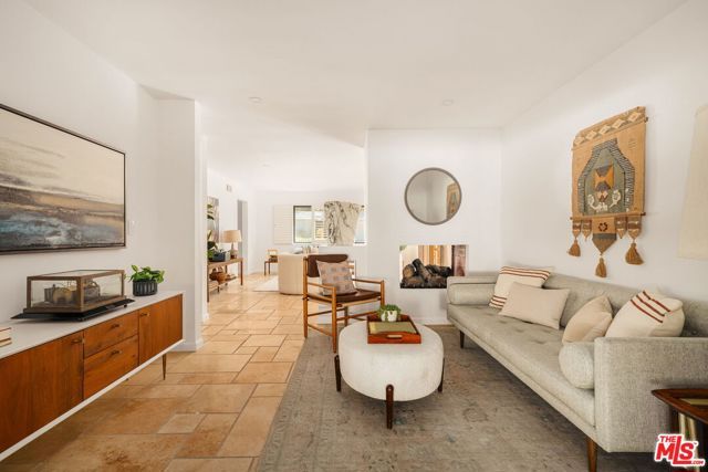 3543 Stone Canyon Avenue, Los Angeles, CA 91403