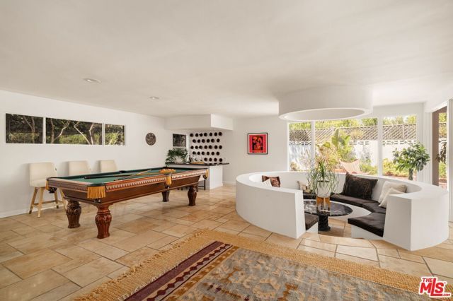 3543 Stone Canyon Avenue, Los Angeles, CA 91403