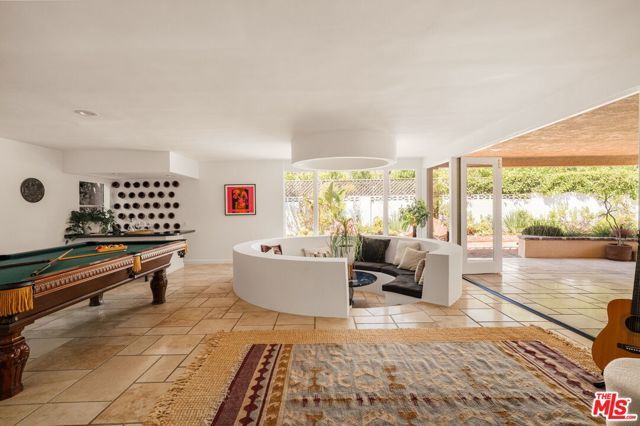 3543 Stone Canyon Avenue, Los Angeles, CA 91403
