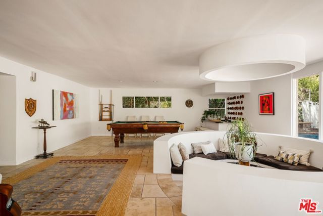 3543 Stone Canyon Avenue, Los Angeles, CA 91403