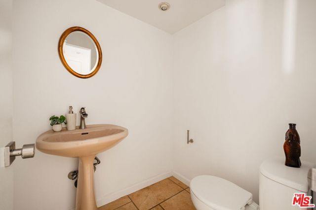 3543 Stone Canyon Avenue, Los Angeles, CA 91403