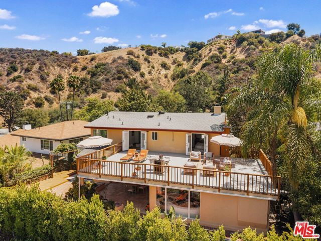 3543 Stone Canyon Avenue, Los Angeles, CA 91403