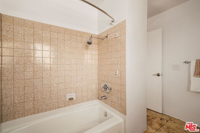 3543 Stone Canyon Avenue, Los Angeles, CA 91403