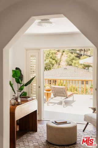 3543 Stone Canyon Avenue, Los Angeles, CA 91403