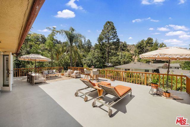 3543 Stone Canyon Avenue, Los Angeles, CA 91403