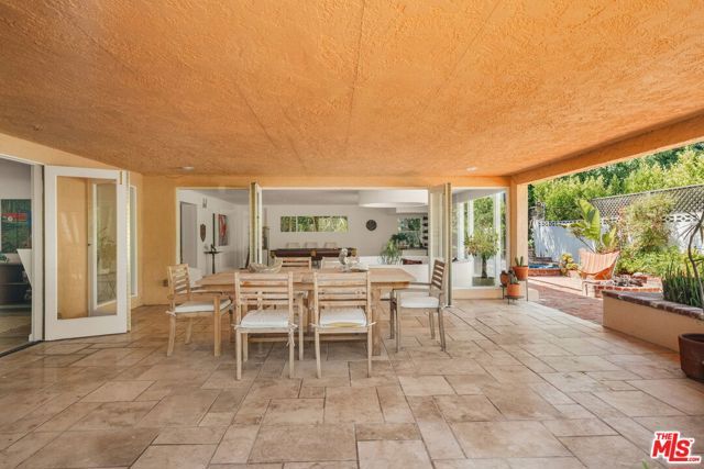 3543 Stone Canyon Avenue, Los Angeles, CA 91403