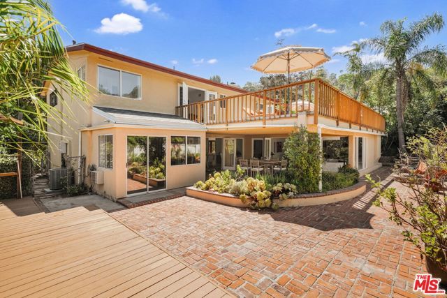 3543 Stone Canyon Avenue, Los Angeles, CA 91403