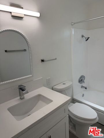 6060 Cadillac Avenue, Los Angeles, CA 90034