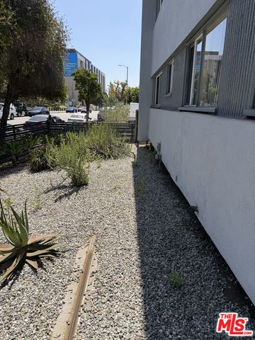 6060 Cadillac Avenue, Los Angeles, CA 90034