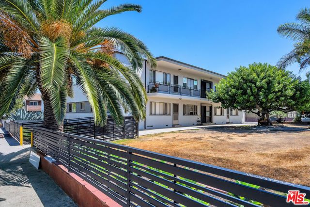 6060 Cadillac Avenue, Los Angeles, CA 90034