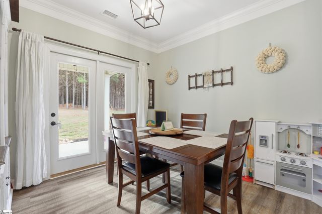 127 W Stewart Street, Pelzer, SC 29669