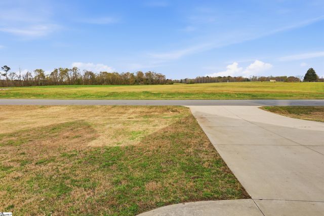 127 W Stewart Street, Pelzer, SC 29669