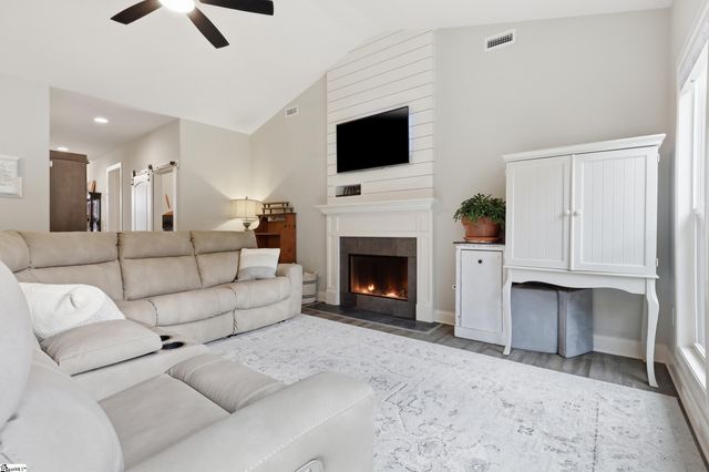 127 W Stewart Street, Pelzer, SC 29669