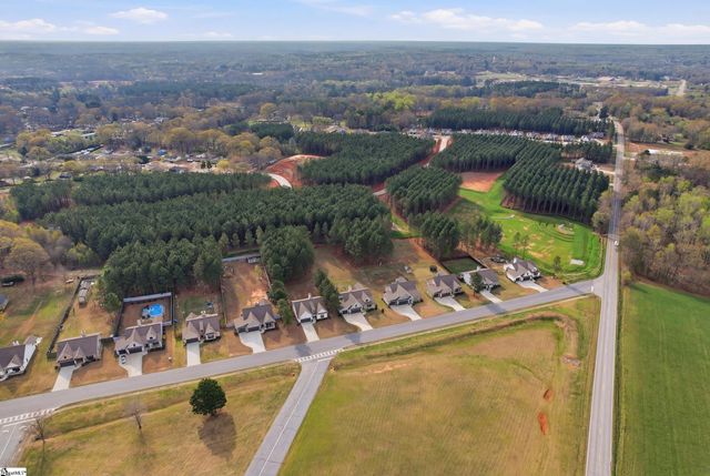 127 W Stewart Street, Pelzer, SC 29669