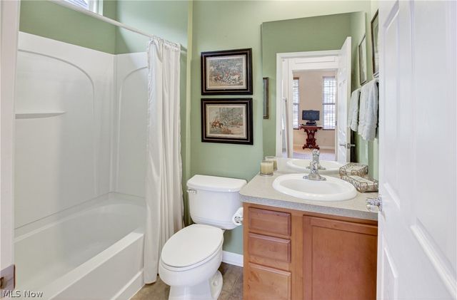 9448 Saw Mill Drive, North Ridgeville, OH 44039