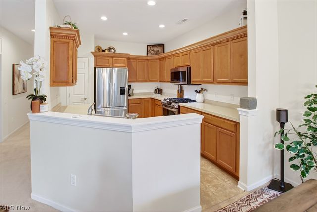 9448 Saw Mill Drive, North Ridgeville, OH 44039