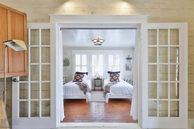 1033 Highland Avenue, Abilene, TX 79605