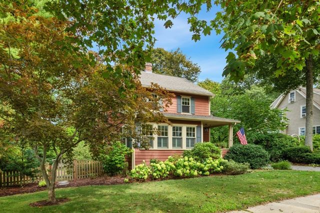 90 Summer Avenue, Reading, MA 01867