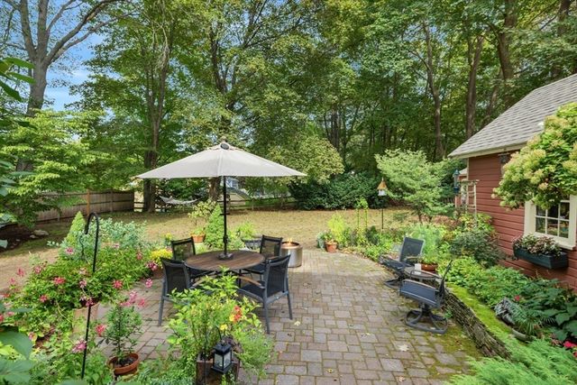 90 Summer Avenue, Reading, MA 01867