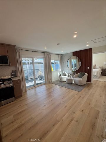 39 Walnut, Anaheim, CA 92801