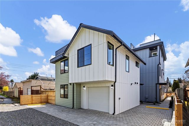 516 N 102nd Street, Seattle, WA 98133